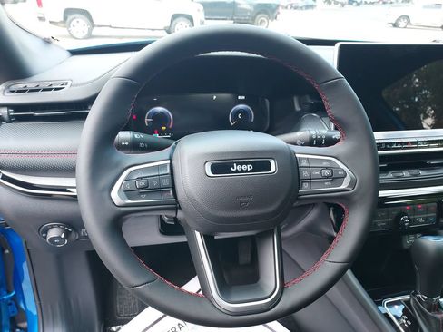 New 2026 Jeep Compass Trailhawk w/ Sun, Sound & Navigation Group AWD/4WD image 14