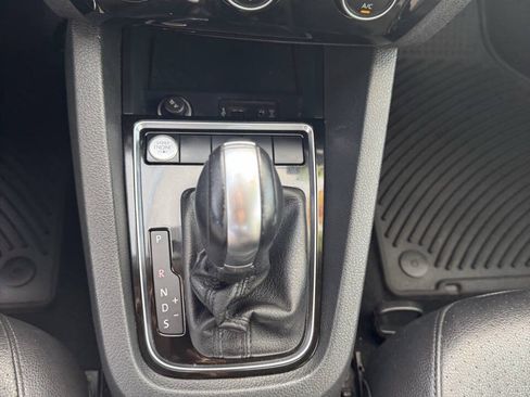 Used 2017 Volkswagen Jetta SEL FWD image 29