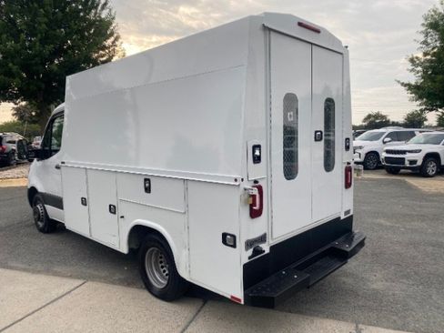 Used 2019 Mercedes-Benz Sprinter 144 image 3