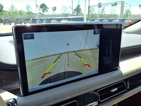 Certified 2022 Lincoln Nautilus Reserve image 11