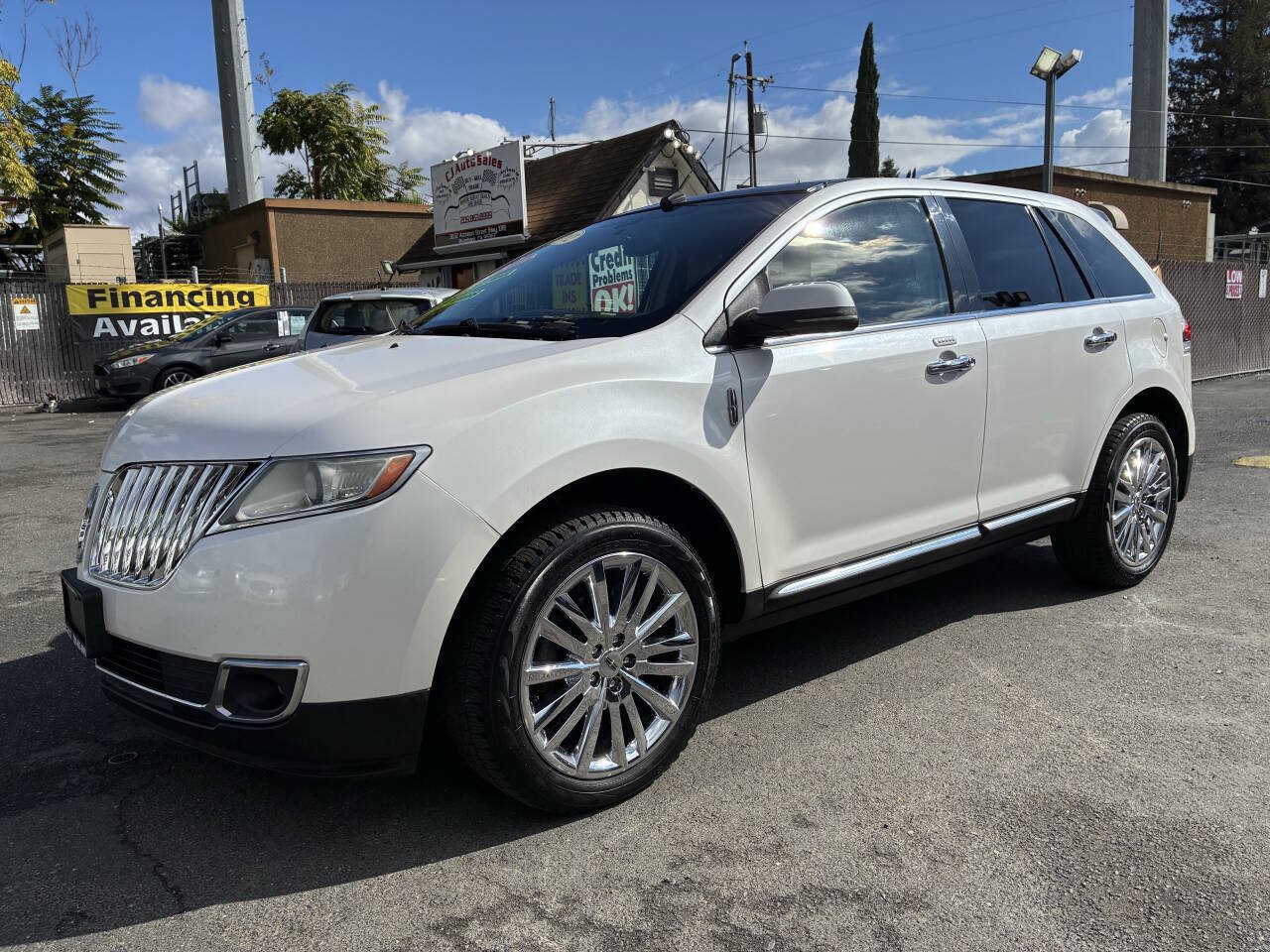 Used 2012 Lincoln MKX AWD image 1