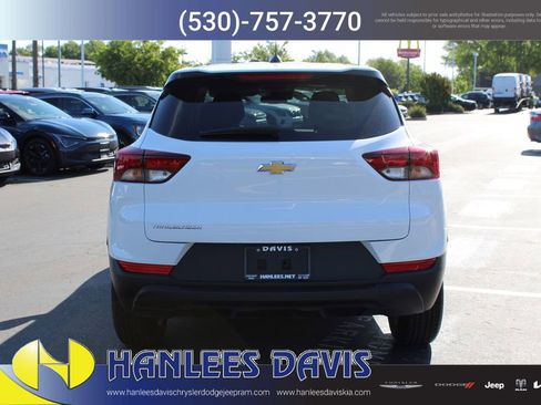 Used 2025 Chevrolet TrailBlazer LS w/ LS Convenience Package FWD image 8