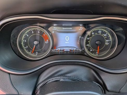 Used 2021 Jeep Cherokee Latitude Lux w/ Comfort/Convenience Group AWD/4WD image 13