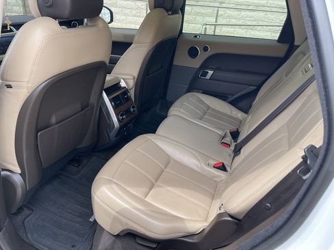 Used 2020 Land Rover Range Rover Sport HSE image 15