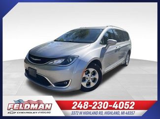 Used 2017 Chrysler Pacifica Touring-L Plus FWD video 1