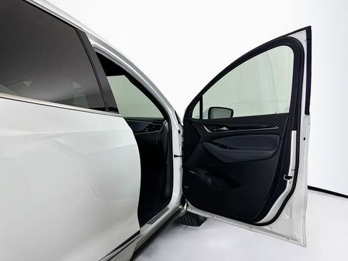 Used 2024 Buick Enclave Premium image 34