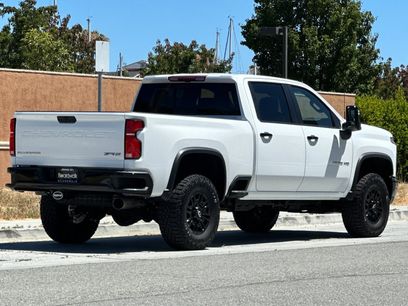 New 2026 Chevrolet Silverado 2500 ZR2 w/ LPO, Dark Essentials Package