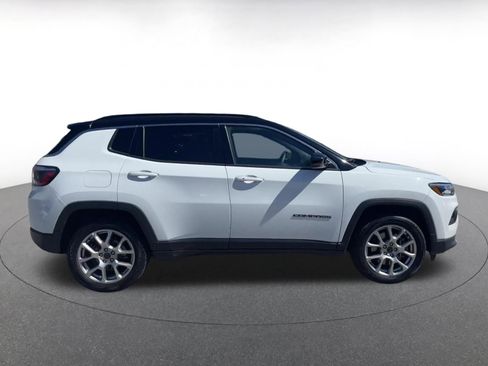 Used 2025 Jeep Compass Limited AWD/4WD image 10