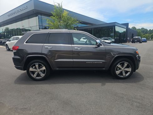 Used 2015 Jeep Grand Cherokee Overland AWD/4WD image 4