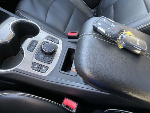 Used 2019 GMC Terrain Denali w/ Advanced Safety Package image 39