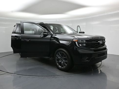 New 2026 Ford Expedition Max Platinum w/ Stealth Appearance Package AWD/4WD image 30