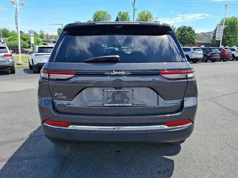 Certified 2023 Jeep Grand Cherokee Limited w/ Luxury Tech Group II AWD/4WD image 7