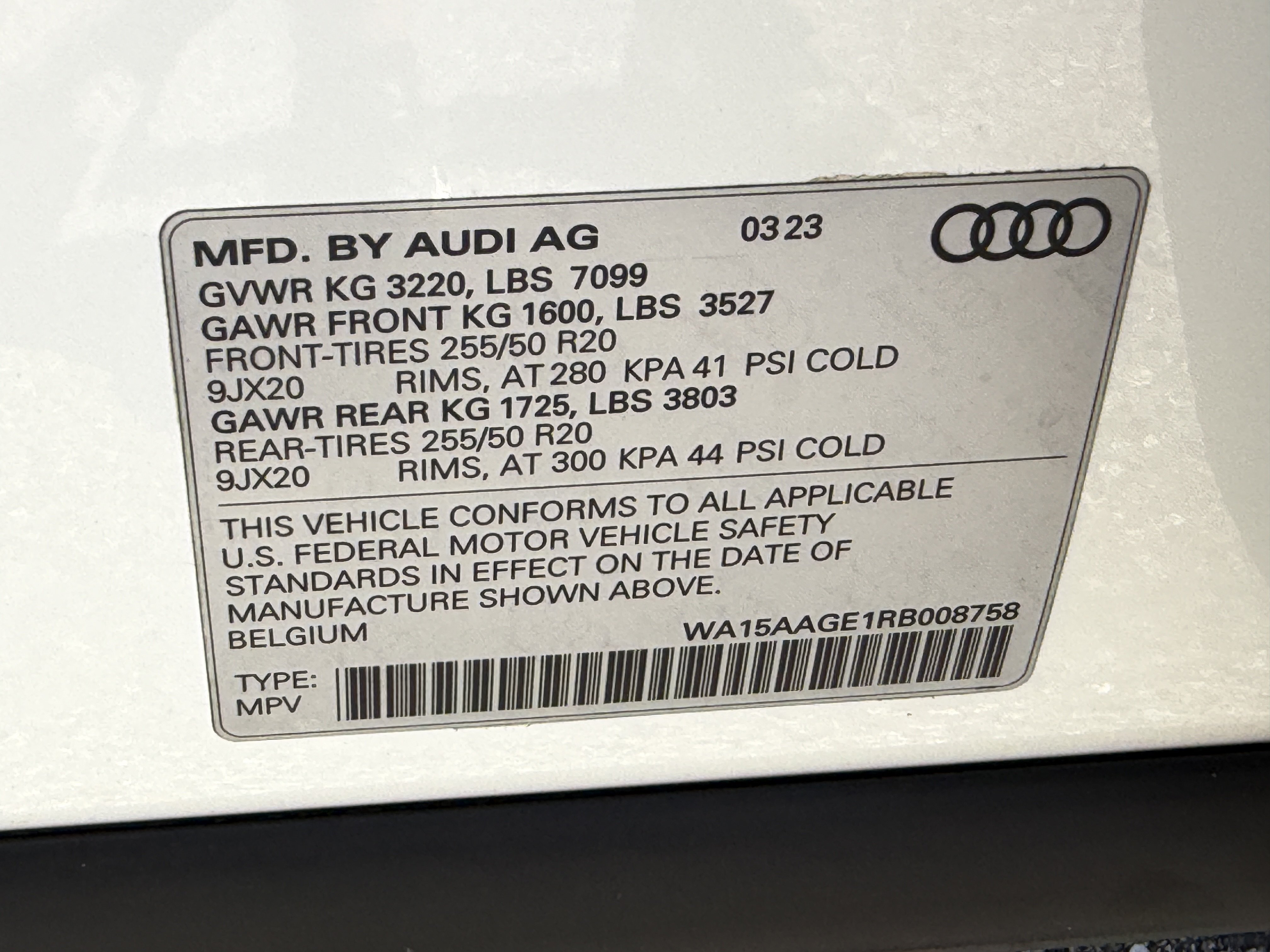 Used 2024 Audi Q8 e-tron Premium Plus w/ Premium Plus Package AWD/4WD image 39