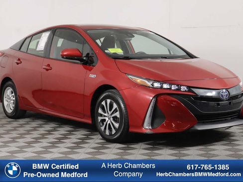 Used 2020 Toyota Prius Prime LE FWD image 1