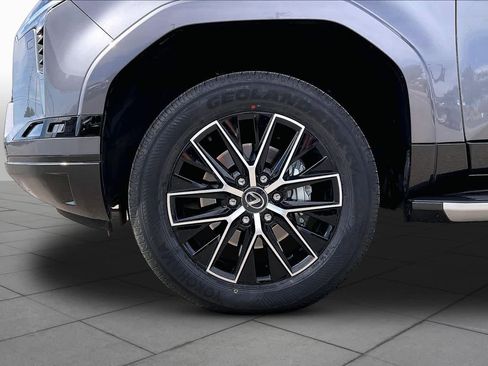 Certified 2024 Lexus GX 550 w/ Accessory Package (31) AWD/4WD image 10