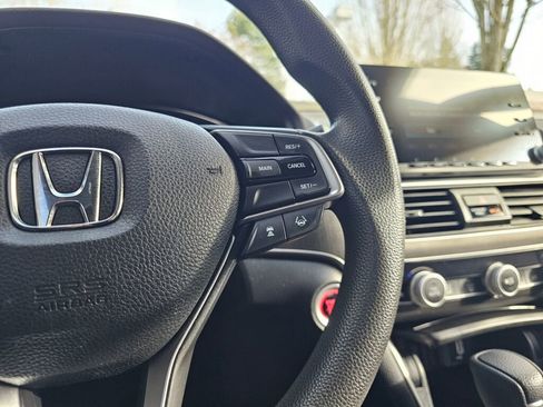 Used 2018 Honda Accord LX image 33