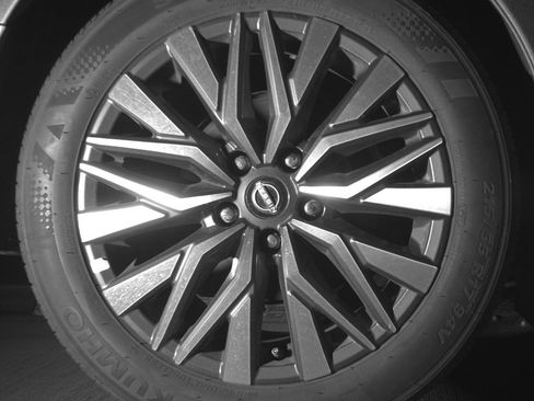 Used 2025 Nissan Altima 2.5 SV FWD image 15