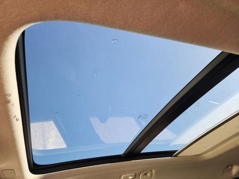 Certified 2023 Volvo XC40 B5 Plus w/ Driver Assist Package image 25