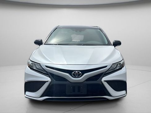 Used 2021 Toyota Camry XSE image 11