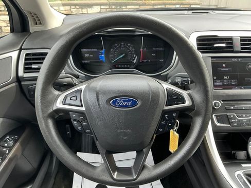 Used 2016 Ford Fusion SE FWD image 20