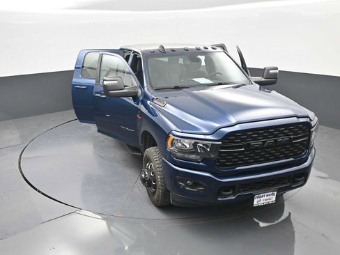 Used 2024 RAM 3500 Big Horn w/ Night Edition AWD/4WD image 26