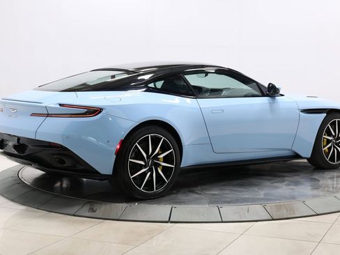 Used 2018 Aston Martin DB11 V12 RWD image 66