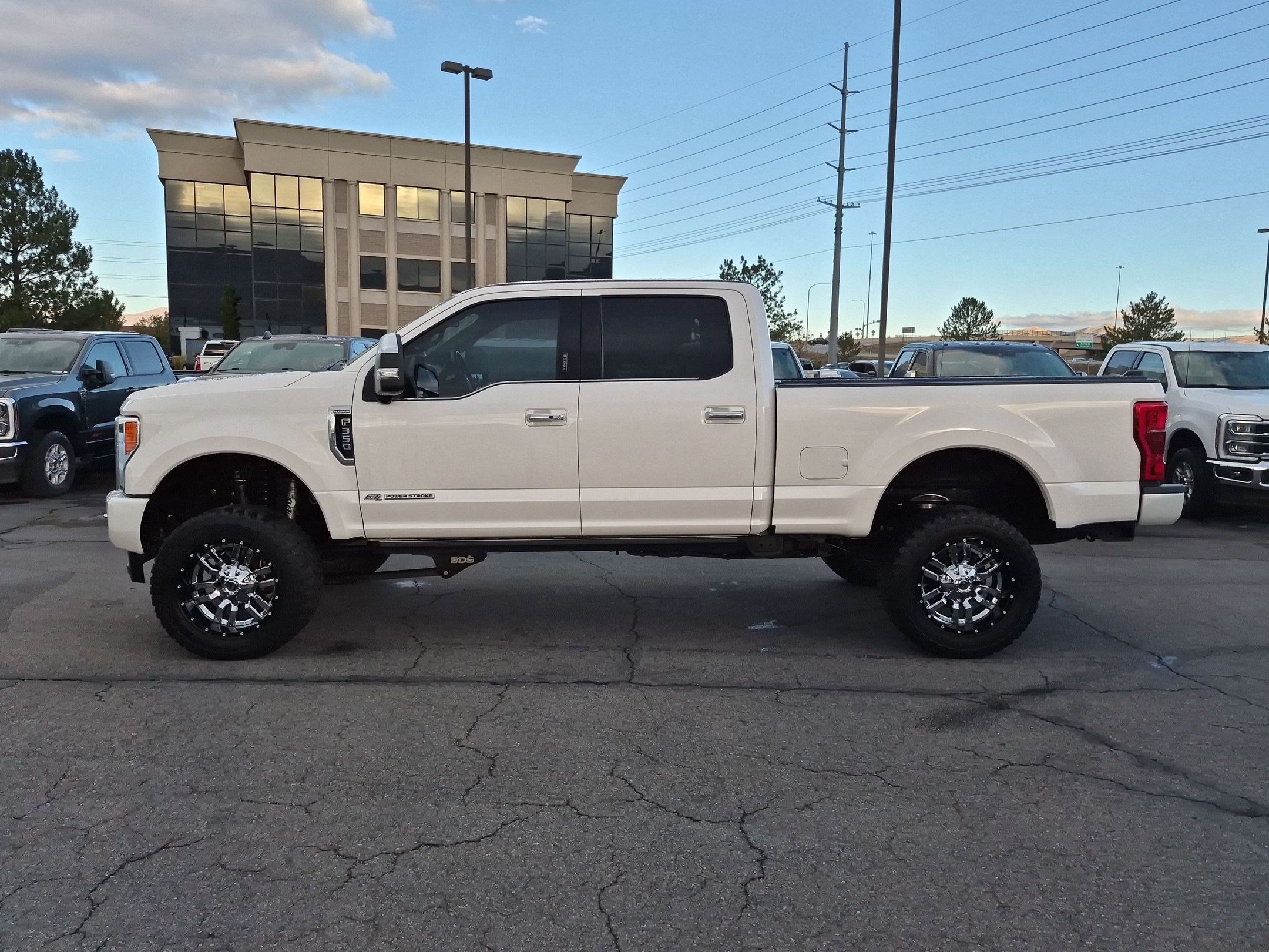Used 2019 Ford F350 Platinum w/ Platinum Ultimate Package AWD/4WD image 9