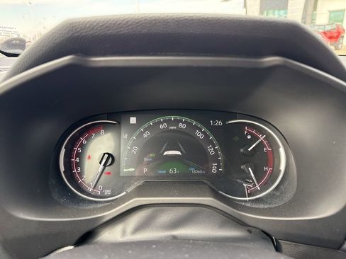 Used 2025 Toyota RAV4 LE image 21