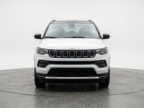 Used 2025 Jeep Compass Limited image 2