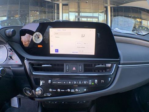 Used 2024 Lexus ES 350 w/ Premium Package image 19