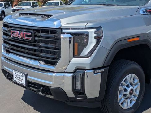 New 2026 GMC Sierra 2500 Pro w/ Snow Plow Prep/Camper Package AWD/4WD image 9