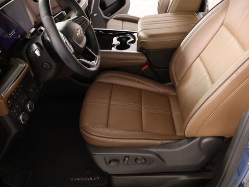 Used 2026 Chevrolet Tahoe High Country AWD/4WD image 11