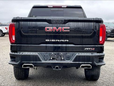 Used 2022 GMC Sierra 1500 AT4 w/ AT4 Preferred Package image 6