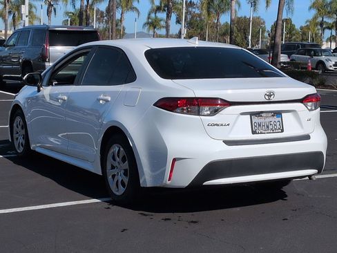 Used 2020 Toyota Corolla LE image 8