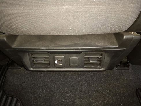 Used 2020 Chevrolet Silverado 1500 LT w/ All-Star Edition image 13