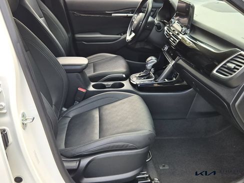 Certified 2022 Kia Seltos EX AWD/4WD image 17