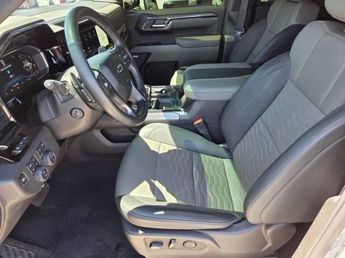 Certified 2024 Chevrolet Silverado 1500 ZR2 w/ Technology Package AWD/4WD image 10