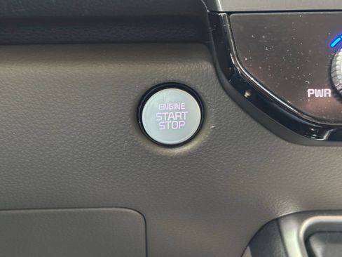 Used 2026 Kia Carnival FWD image 24