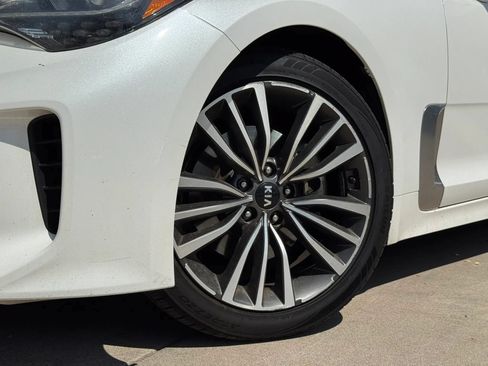 Used 2018 Kia Stinger Premium RWD image 54