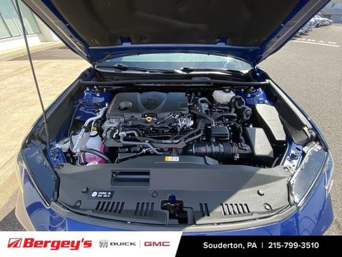 Used 2025 Toyota Camry SE w/ Convenience Package FWD image 34