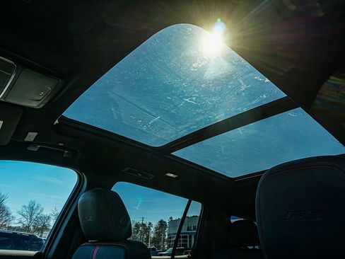 New 2026 Chevrolet Traverse RS w/ LPO, Floor Liner Package image 32