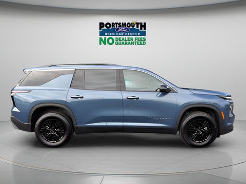 Used 2025 Chevrolet Traverse LT AWD/4WD image 7