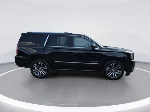 Certified 2020 GMC Yukon Denali w/ Denali Premium Package AWD/4WD image 2