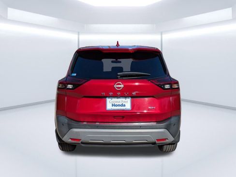 Used 2023 Nissan Rogue SV FWD image 5