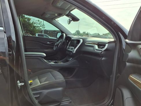Used 2022 GMC Acadia SLE w/ Driver Convenience Package FWD image 25