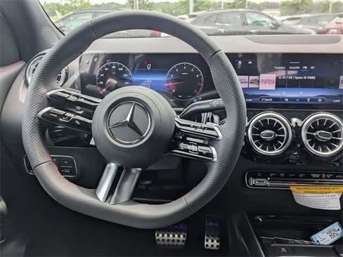 New 2025 Mercedes-Benz GLA 250 GLA 250 image 3