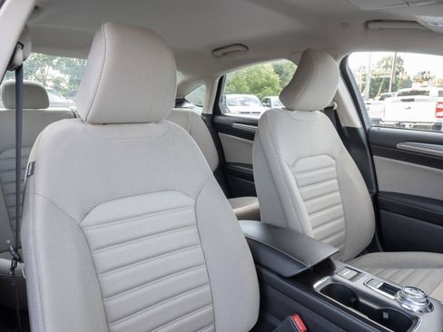 Used 2018 Ford Fusion S FWD image 35