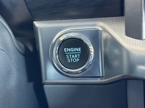 Used 2025 Ford F150 Lariat AWD/4WD image 33