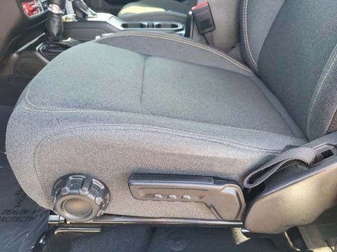 Certified 2024 Jeep Gladiator Sport image 23