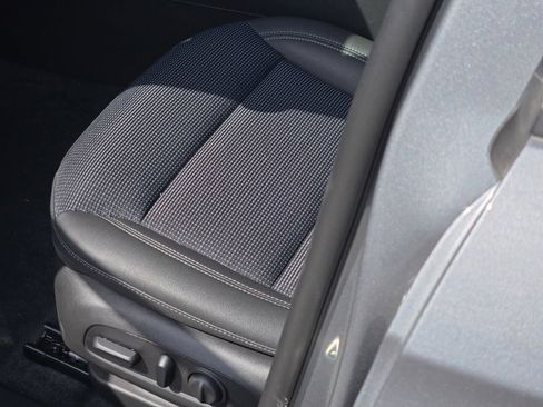 New 2026 Buick Envista Sport Touring w/ Convenience I Package FWD image 9
